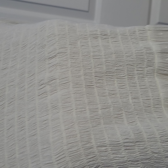 American Eagle White Medium Bell Sleeve Swiss Dot Blouse with Key Hole Back - Picture 3 of 6